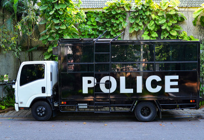 保安和警车特警货车/卡车警笼用于囚犯转移运输