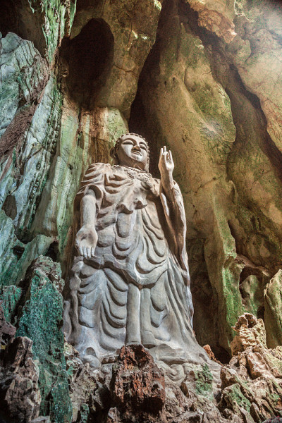 越南大理石山上的佛像