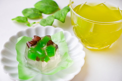 夏日日本甜品“Wagashi”。