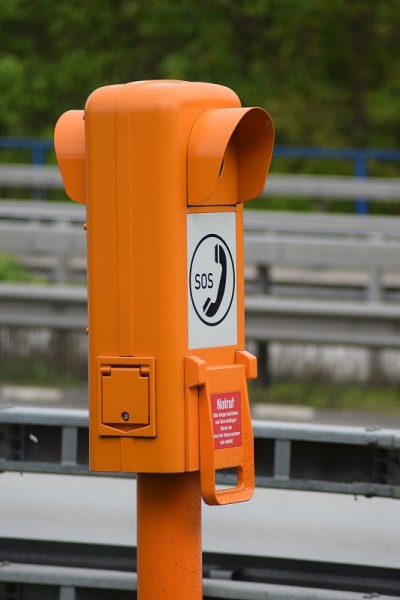 公共高速公路紧急电话