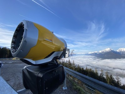 蒂罗尔的Schwaz Pillberg在Kellerjoch Hecher和Arbeser下，雾气笼