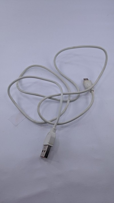 Usb数据线，可为智能手机充电
