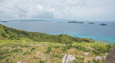 德拉乌尼岛附近的群岛