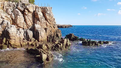 法国南部昂蒂布角的风景