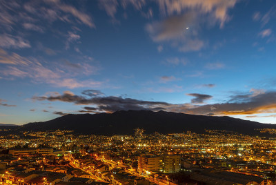 厄瓜多尔基多夜景