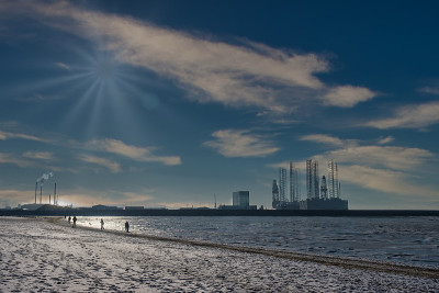 Esbjerg石油钻塔港口全景图，丹麦