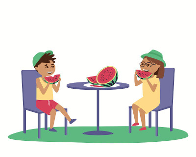 孩子们在外面的桌子上吃西瓜