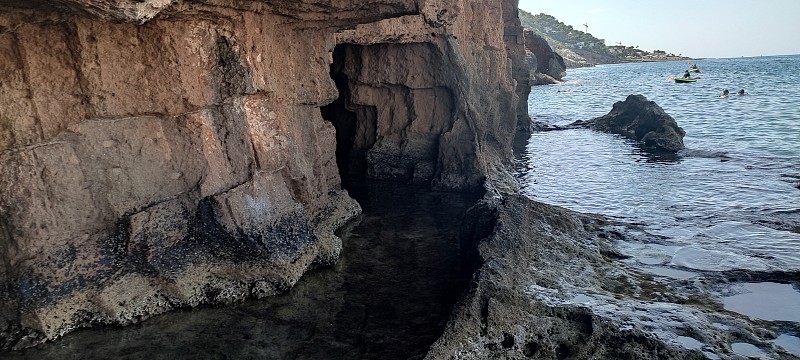 海岸洞穴