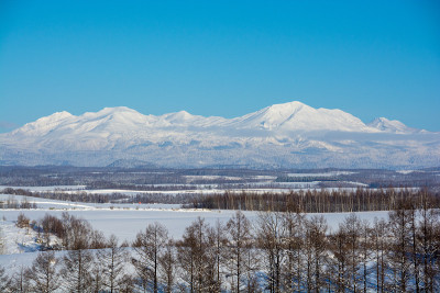 雪山蓝天