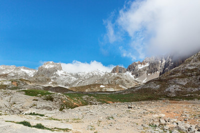 美丽的欧罗巴山全景图