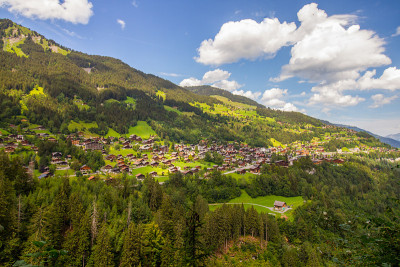 Champery, Valais canton，瑞士阿尔卑斯山，瑞士(夏天)