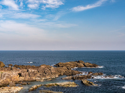 Tsumekizaki灯塔位于Suzaki半岛(Tsumekizaki海角)，伊豆地区南部，下田市，