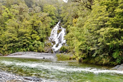 梦想山国家公园的扇尾瀑布