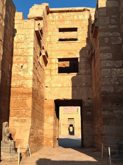 埃及，卢克索，底班墓地，Medinet Habu