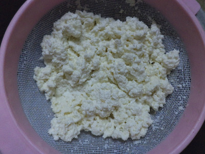 白软干酪