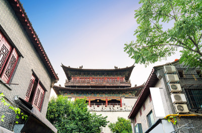 建于1217年的城门;中国洛阳。