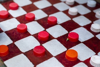 棋盘上的棋子。