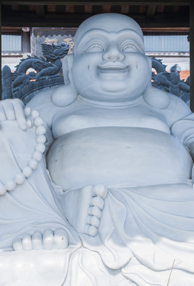 白色佛像