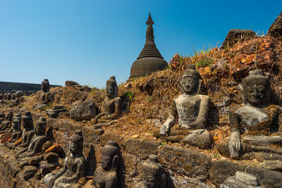 缅甸若开邦Mrauk U镇的Koe Thaung庙古老地标