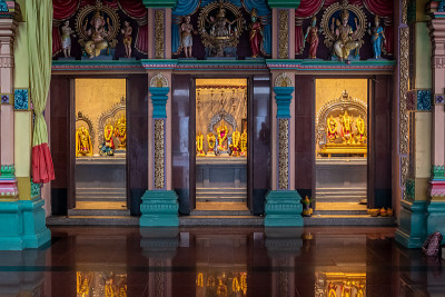 Sri Mahamariamman庙是吉隆坡印度教寺庙中最神圣的房间