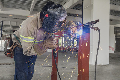 Welding metal joist