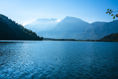 山和湖