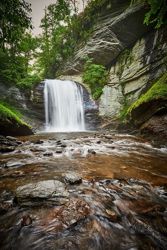 北卡罗来纳州Looking Glass Falls。