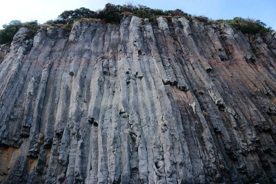 如沙洲状节理、奇岩、峭壁、海岸、