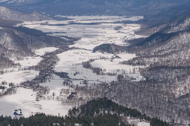 从shibutsu山上看到的Ozegahara沼泽地