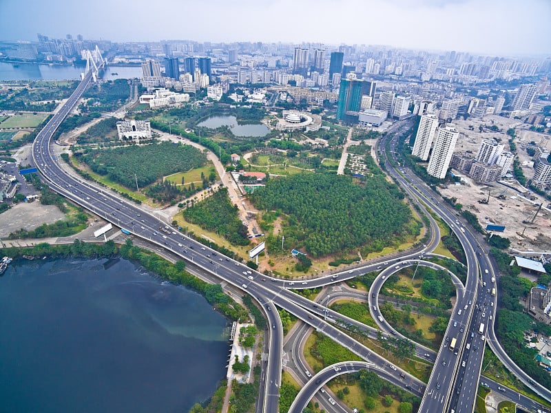 航拍鸟瞰城市高架桥道路景观