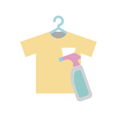 用喷溅瓶洗衣服