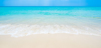 美丽的海滩和干净的海水