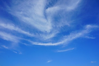 浅蓝色的天空
