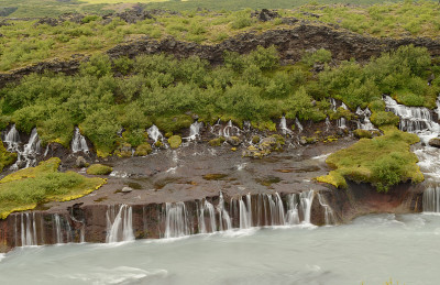 Hraunfossar瀑布，冰岛西北部