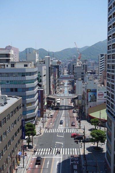 阔仓区胜山街。