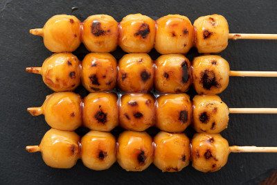 日本料理，咸甜汤圆“Mitarashi Dango”