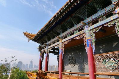 中国青海西宁北山土楼寺，永兴寺。