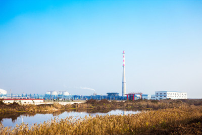 临河炼油厂设备及建设