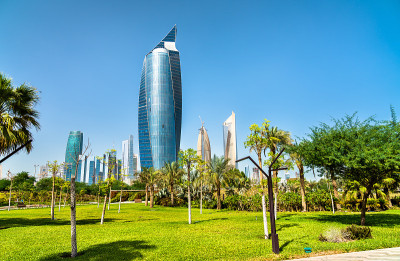 Al Shaheed公园的科威特城市天际线