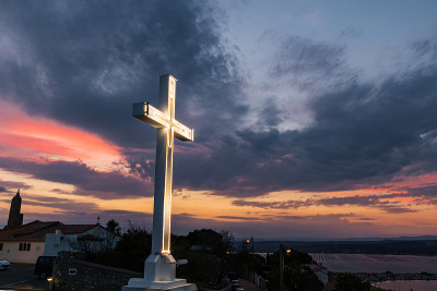 在Sète (Occitanie，法国)圣克莱尔山顶的日落