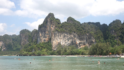 热带丽列海滩和受欢迎的攀爬地点在泰国的Phra Nang海滩在东南亚。