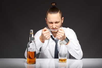 男性的酒精依赖