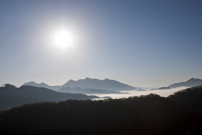 雾，山