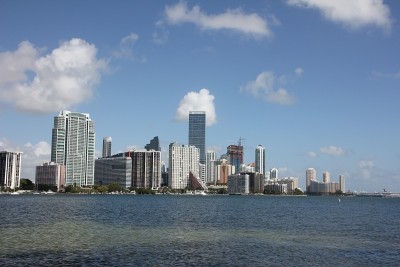 迈阿密的天际线，Rickenbacker Causeway，佛罗里达，美国