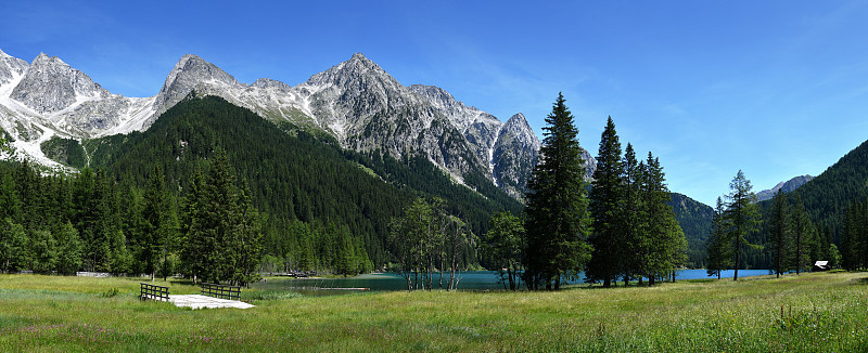 anolzer See(意大利语:Lago di Anterselva)是意大利南蒂罗尔一个美丽的绿