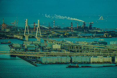 横滨市和日落从横滨地标塔观景台