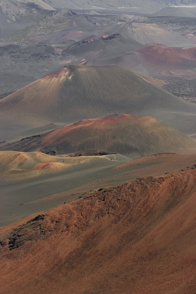 哈雷阿卡拉火山口
