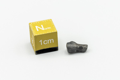 Black magnetic Tektite Meteorite called Atacamaite