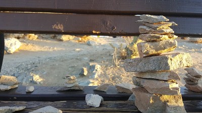 岩石堆积。