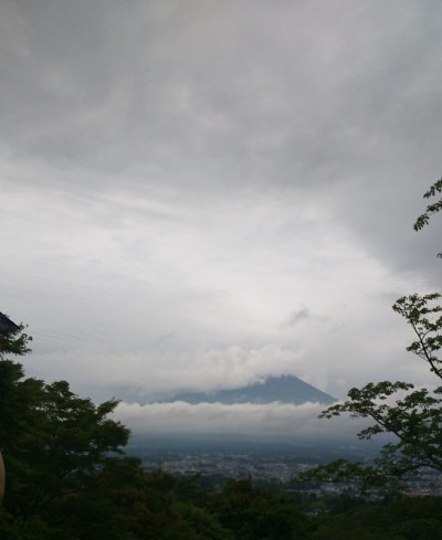 日本旅游-富士山，富士山的景色，富士山的全景从远处看
